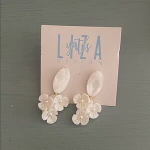 Liza Design White Floral Earrings